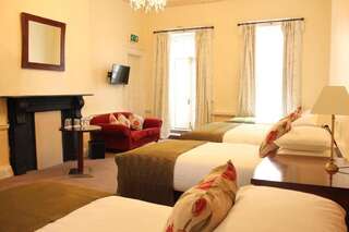 Отель Castle Hotel Дублин Четырехместный номер-3